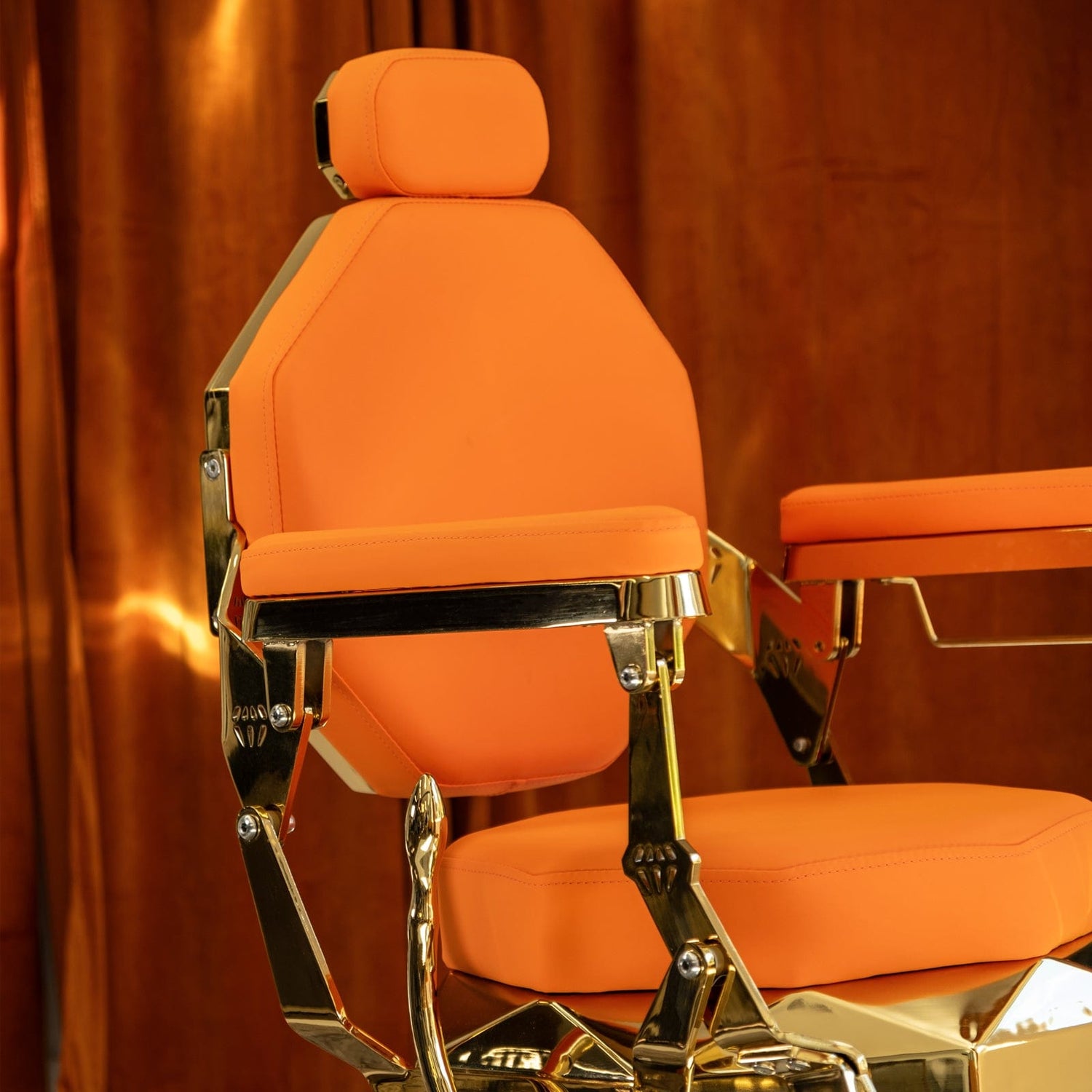 Berkeley LEON Barber Chair